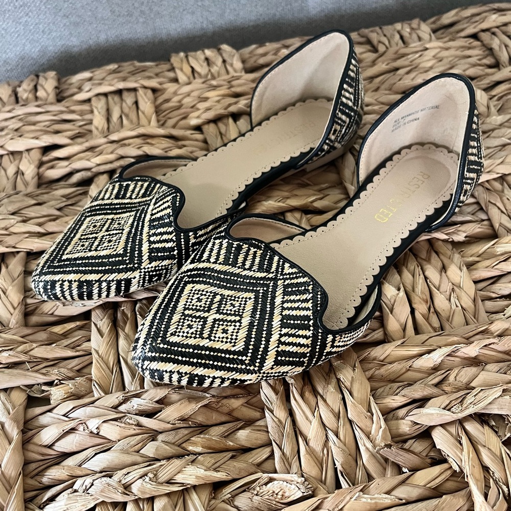 Woven flats